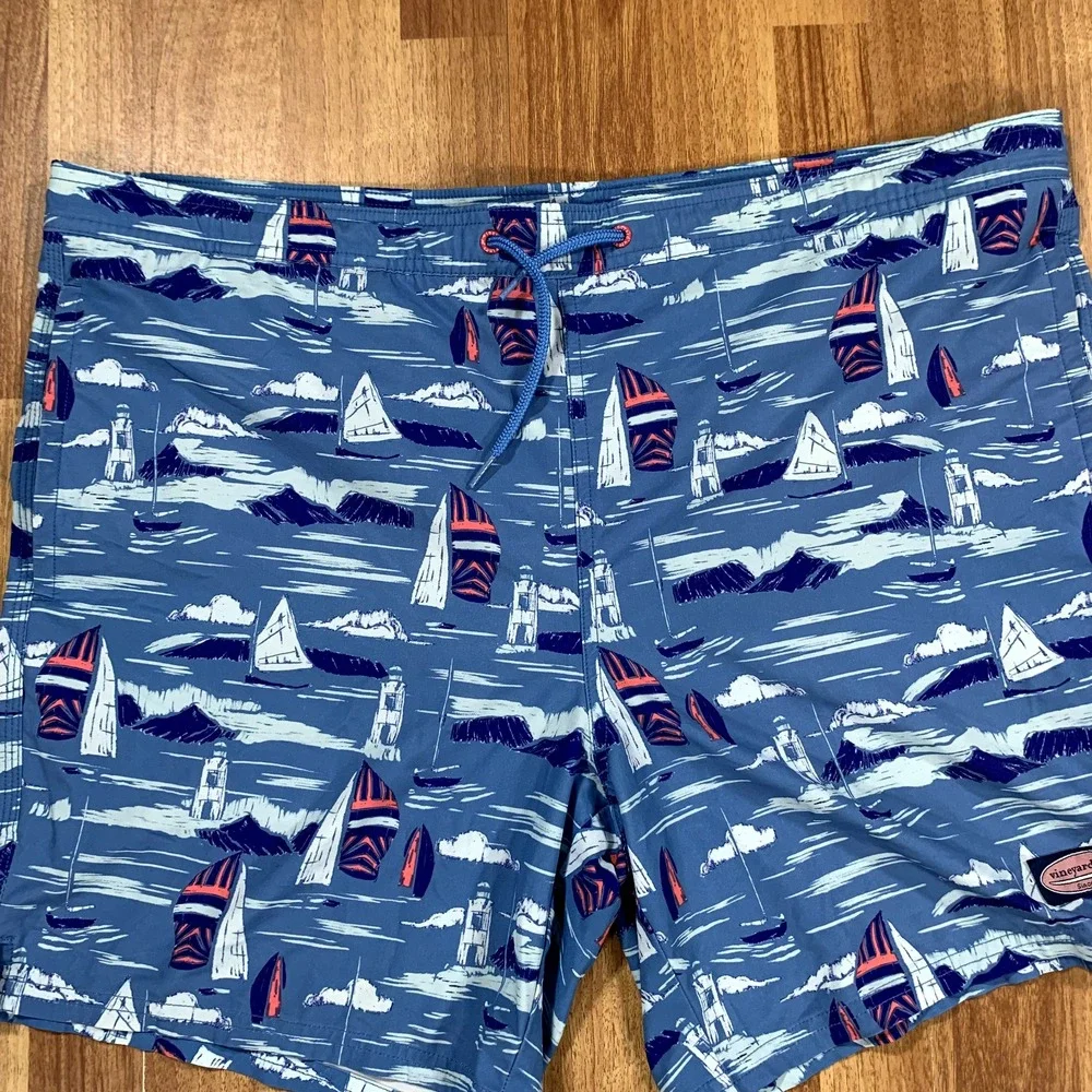 Vineyard Vines good gently